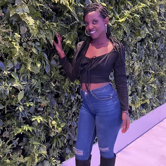 Meet your Posher, Carol - Picture 1 of 1